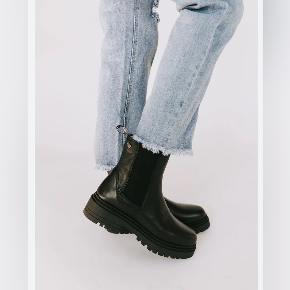 Musse & Cloud Black Chunky Chelsea Ankle Boots